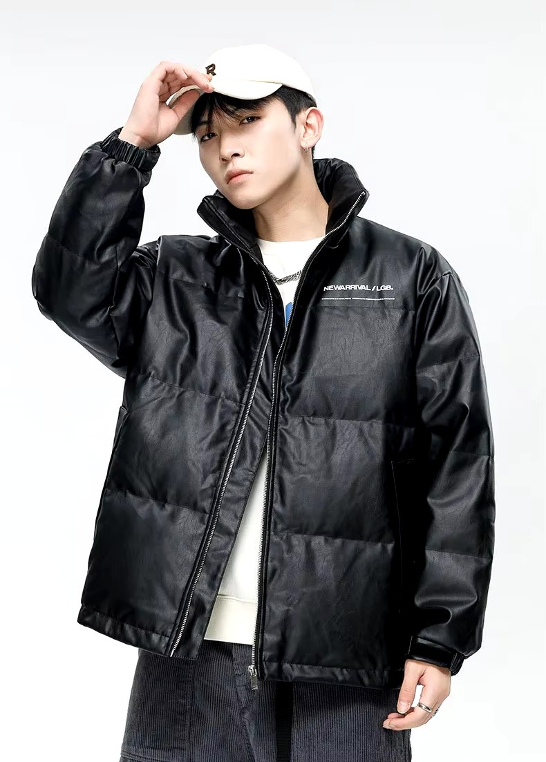 ELEWHVTË™ | NewArrival Jacket Black Model Image Front