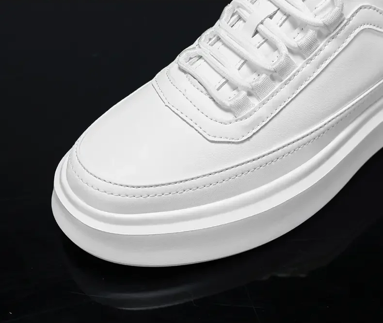 Mens All-White Star Trainers White Mens Trainers Product Image Toe